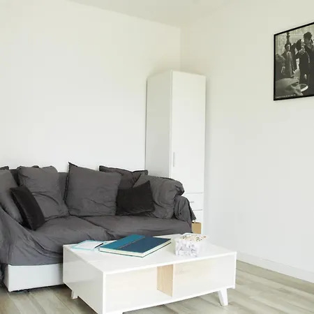 Lejlighed Good Location, Sunny Terrace, Beach And Shops At 4 Mn